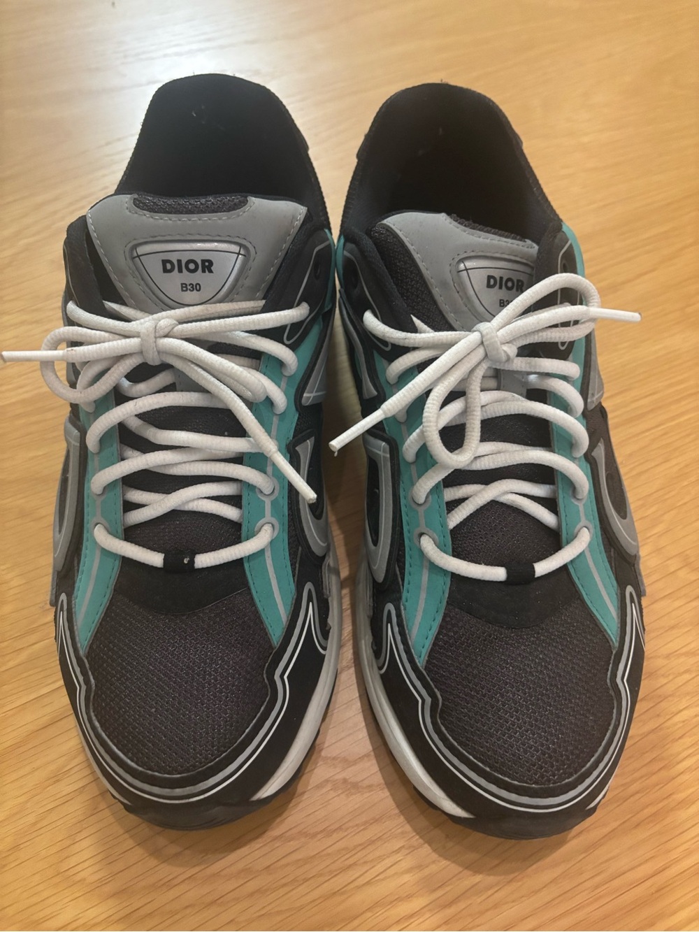 Dior B30 Sneakers - Picture 2 of 5